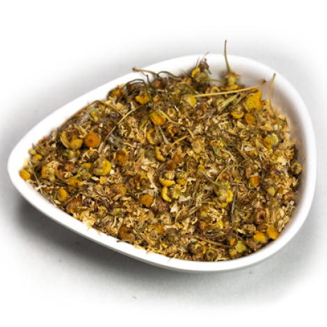 Chamomile Meadow – dried chamomile flowers and herbs in a bowl